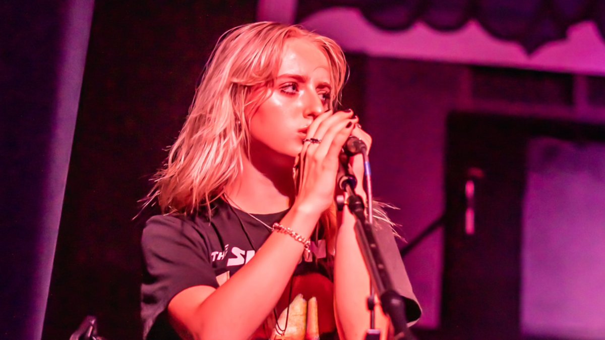  🌿 Eden Cardall – “Cocaine”: The Beautiful Disorder of Letting Go 